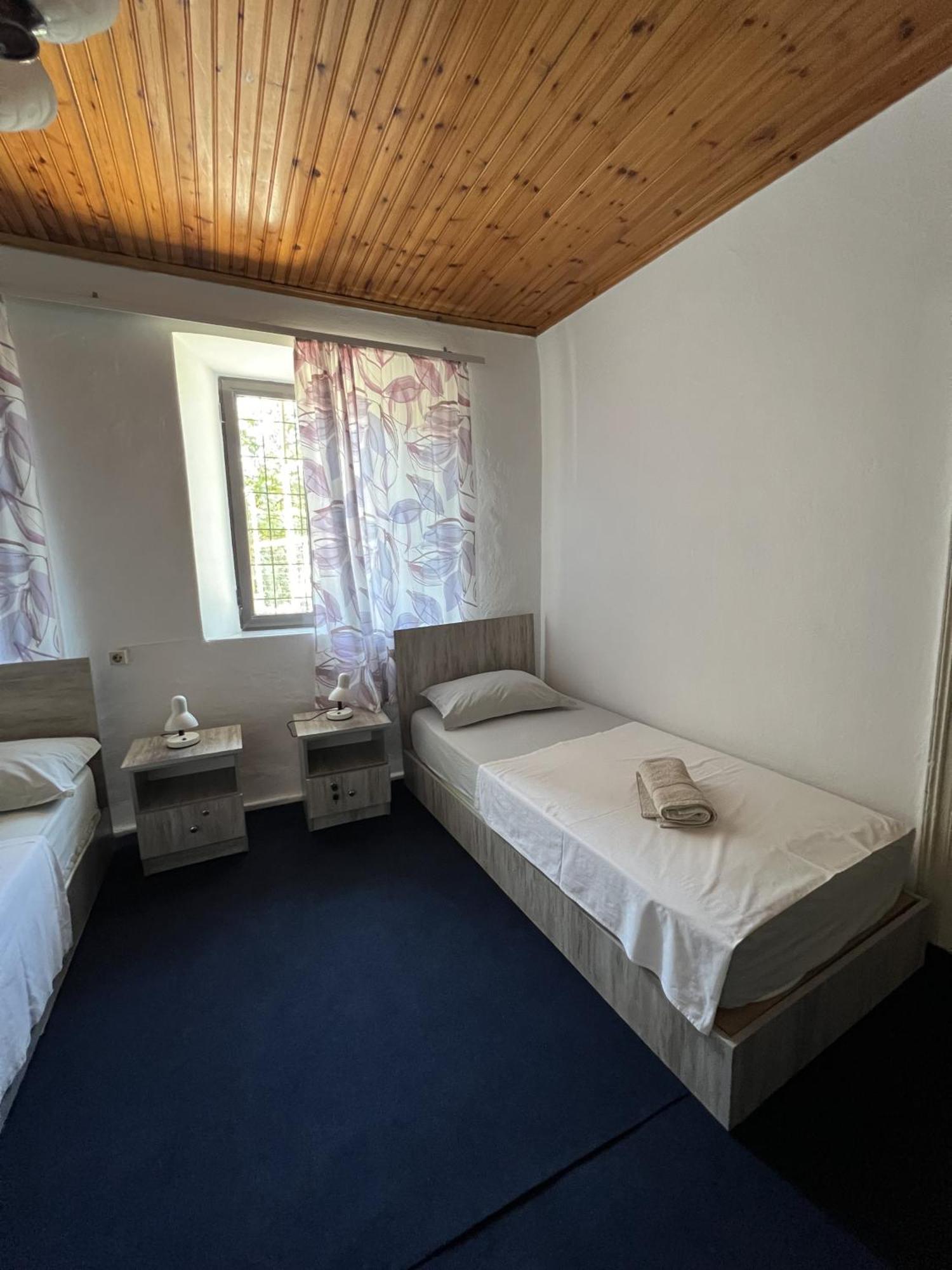 Onetwosleep Guesthouse Shkodër Buitenkant foto