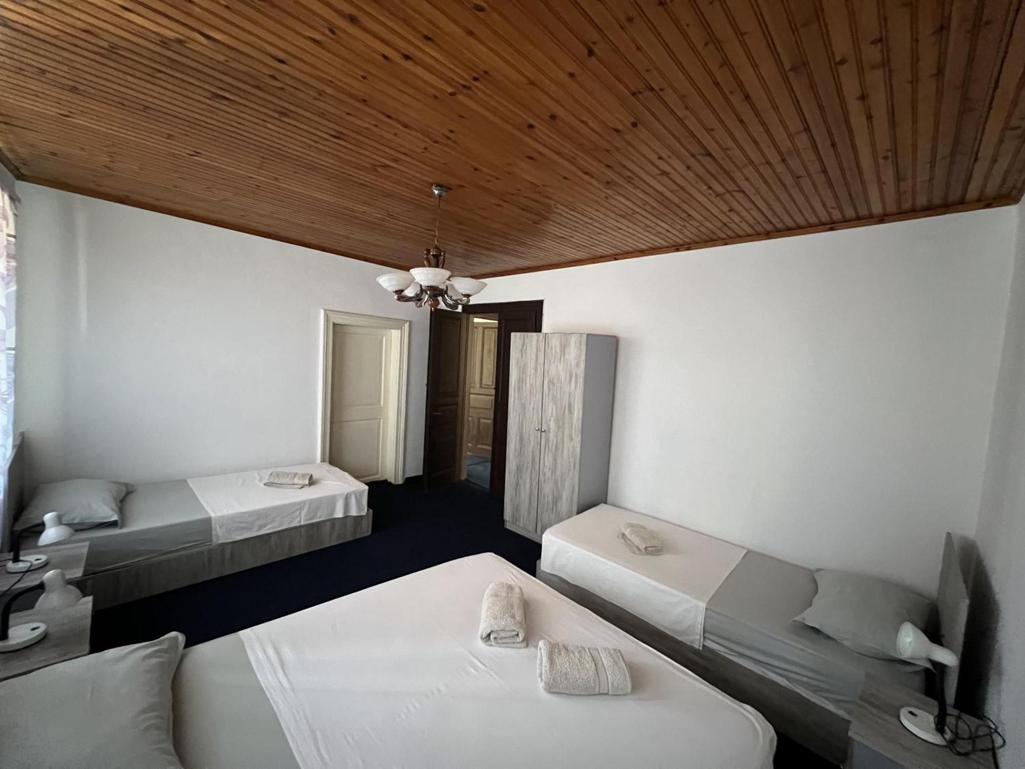 Onetwosleep Guesthouse Shkodër Buitenkant foto