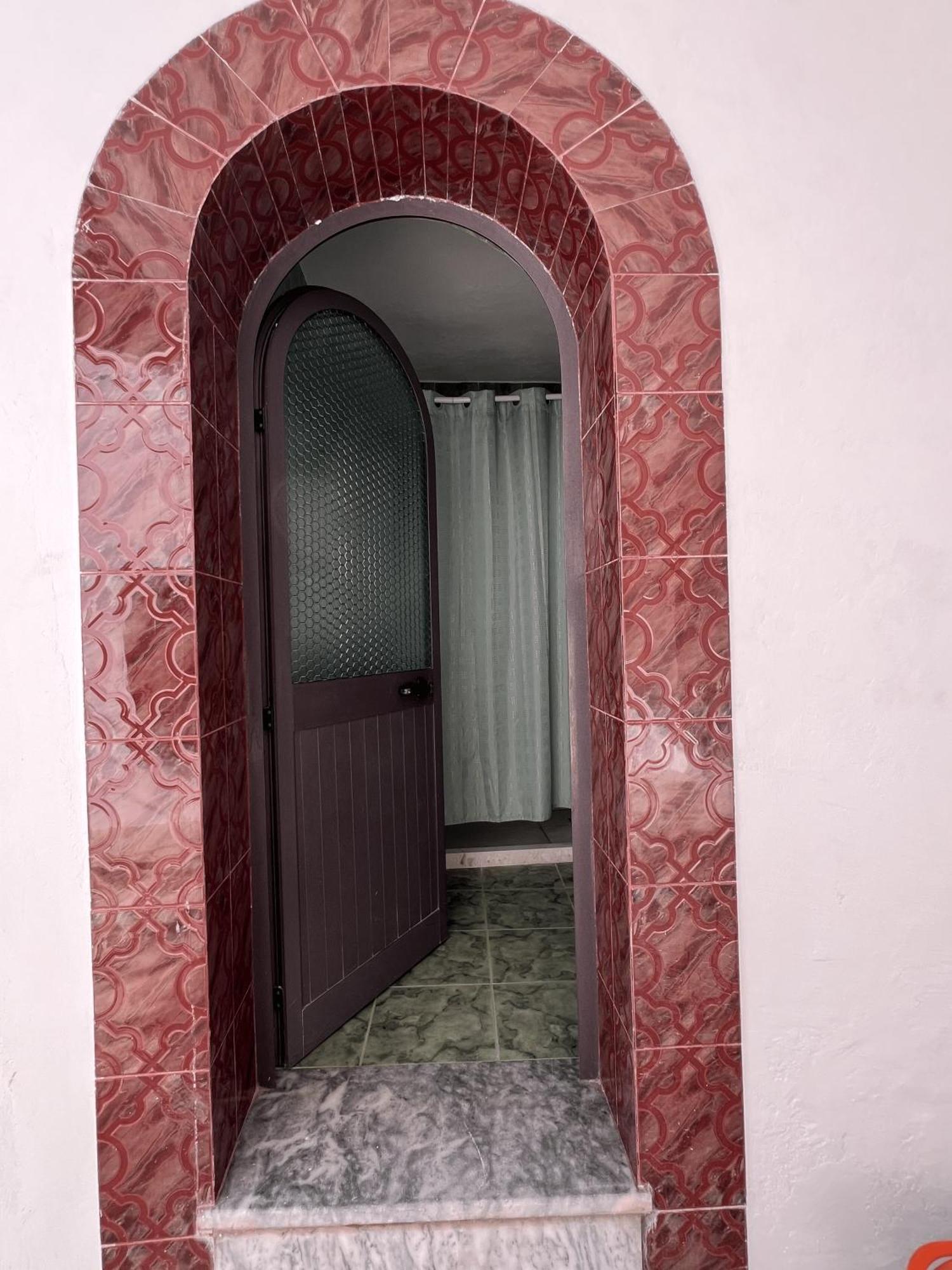 Onetwosleep Guesthouse Shkodër Buitenkant foto