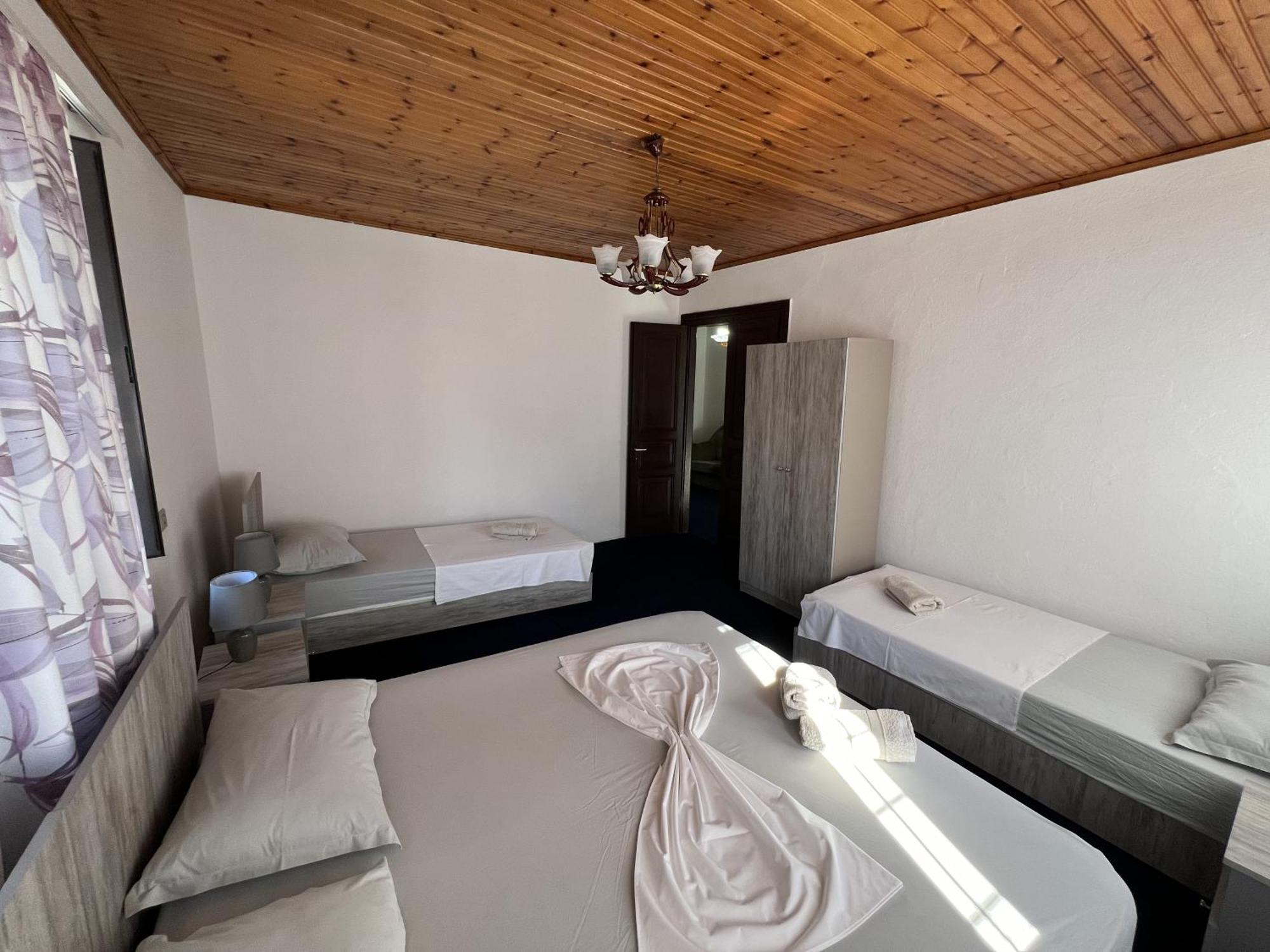 Onetwosleep Guesthouse Shkodër Buitenkant foto